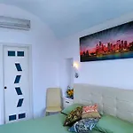 World Center 4*