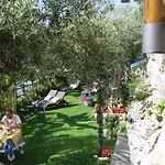 Bed & Breakfast World Center