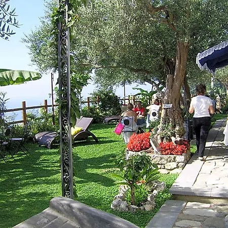 World Center Bed & Breakfast