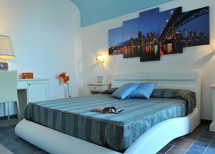 Oda ve Kahvaltı World Center 4*