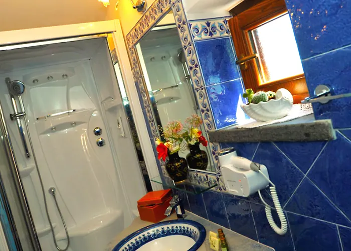 Oda ve Kahvaltı World Center Amalfi