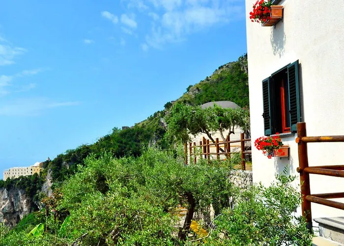 World Center Oda ve Kahvaltı 4*